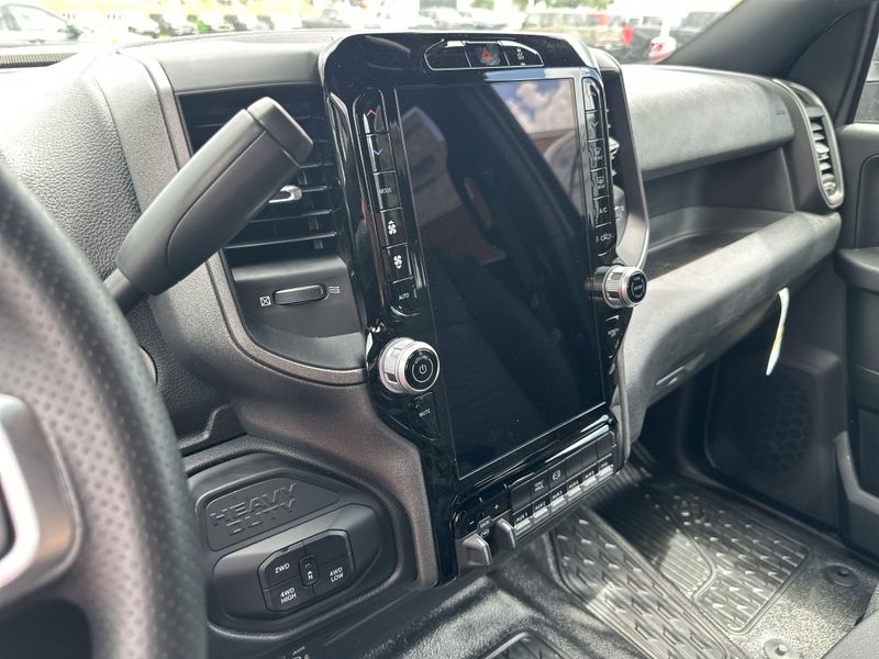 2025 RAM 3500 Tradesman Crew Cab Chassis 4x4 60