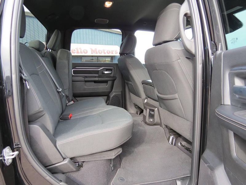 Used 2026 RAM 2500 Big Horn 4x4 4dr Crew Cab 6.3 ft. SB PickupImage 18