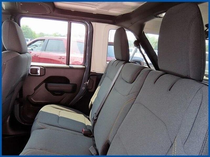 New 2025 Jeep Wrangler Sport SImage 10