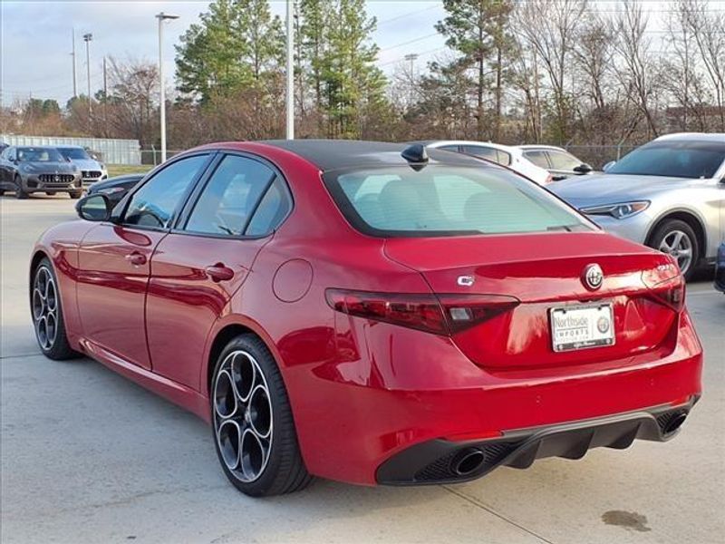 2022 Alfa Romeo Giulia VeloceImage 2