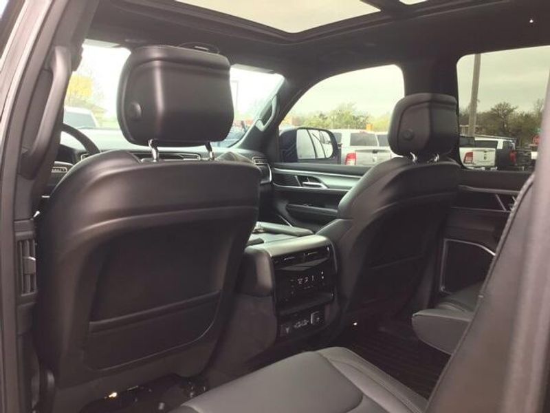 2023 Jeep Wagoneer Series IIImage 21