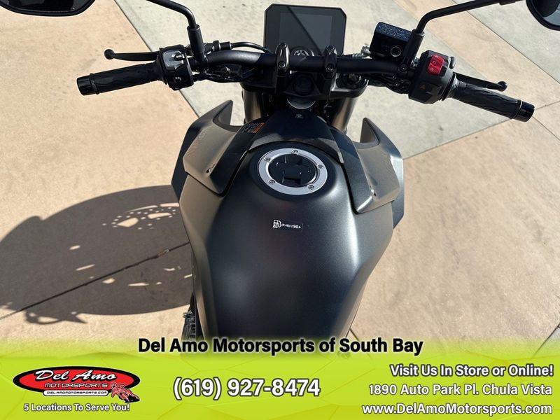 2024 Suzuki GSX800RQM4  in a BLACK exterior color. Del Amo Motorsports of South Bay (619) 547-1937 delamomotorsports.com 