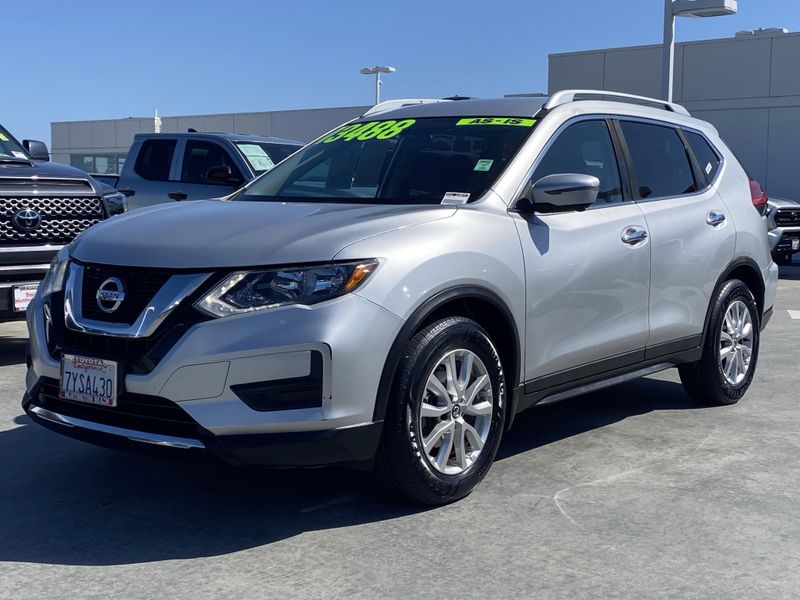 Used 2017 Nissan Rogue SVImage 6