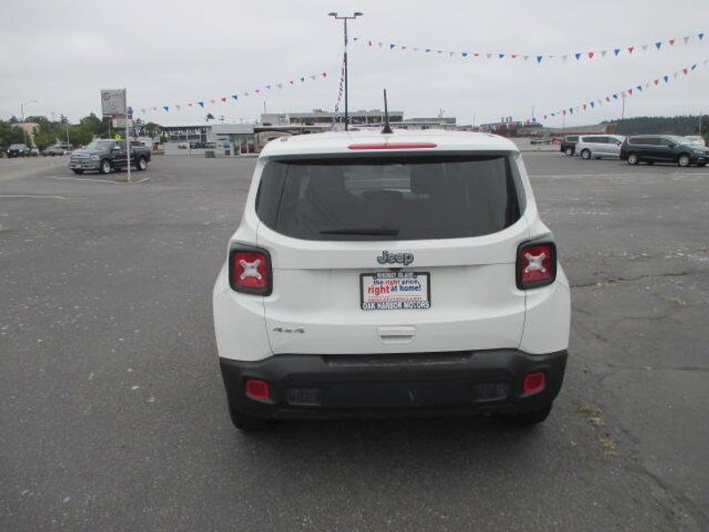 Used 2023 Jeep Renegade LatitudeImage 8