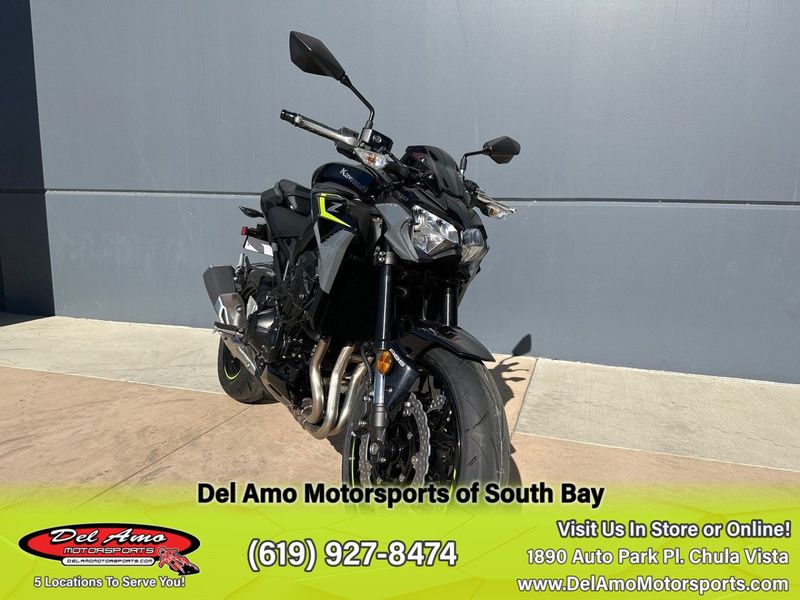 2024 Kawasaki ZR900FRFNL-BK1  in a METALLIC SPARK BLACK/METALLIC MATTE DARK GRAY exterior color. Del Amo Motorsports of South Bay (619) 547-1937 delamomotorsports.com 