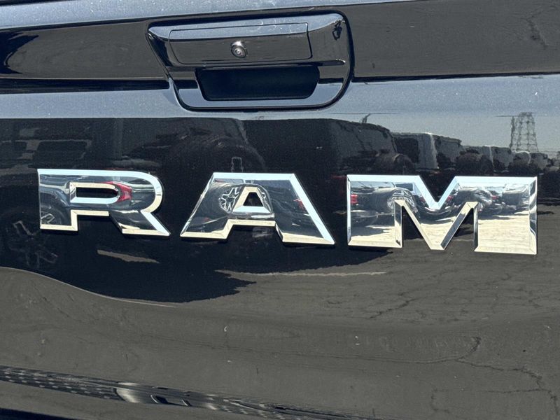 New 2026 RAM 1500 Laramie Crew Cab 4x4 5'7' Box