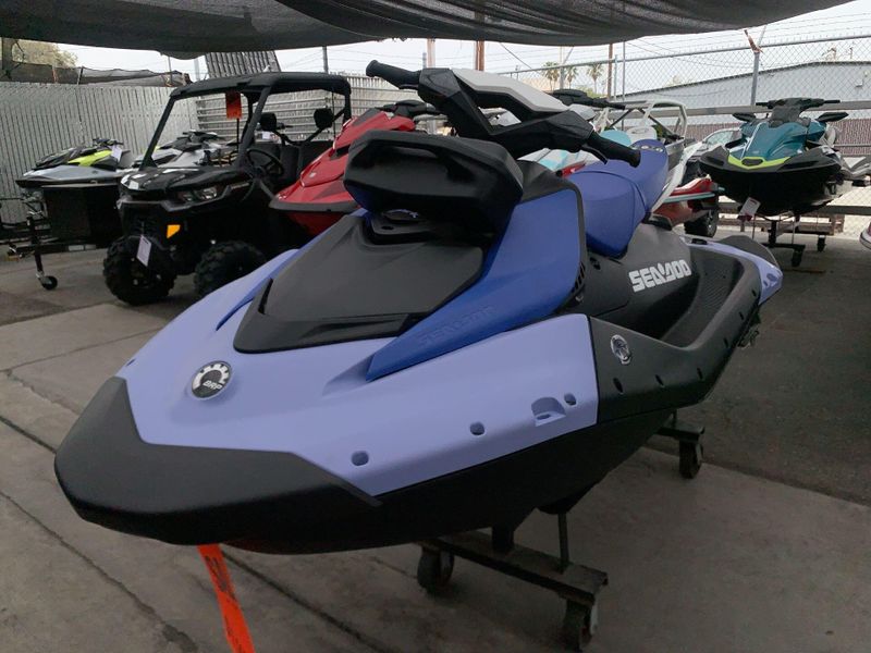 New 2024 Sea-Doo SPARK FOR 3 90 CONVENIENCE PACKAGE (SOUND SYSTEM) Image 15