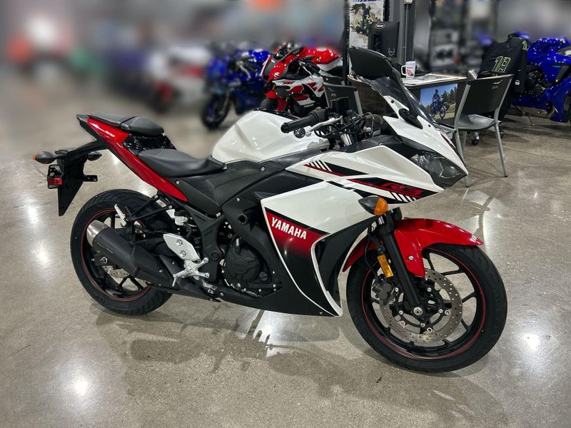 Used 2016 Yamaha YZF R3 Image 11