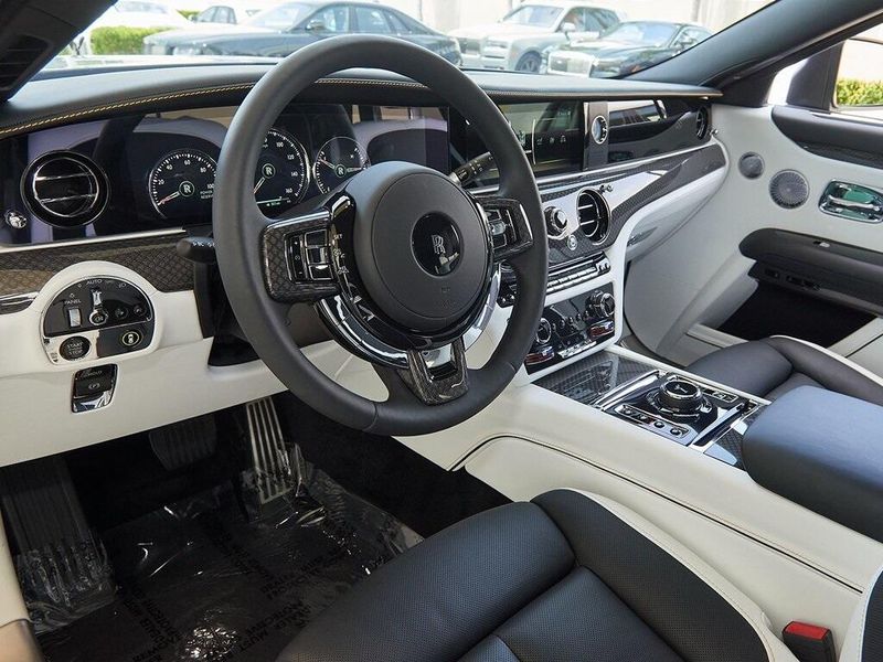 2023 Rolls-Royce Ghost Image 10