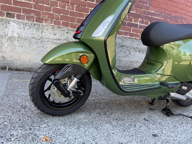 New 2027 Vespa SPRINT SPORT 150 