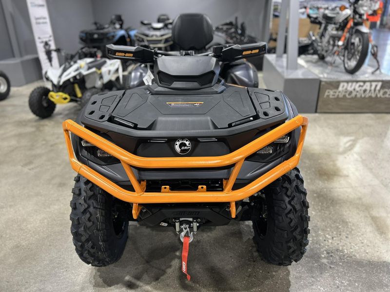 New 2025 Can-Am OUTLANDER MAX XT-P 1000R Image 9