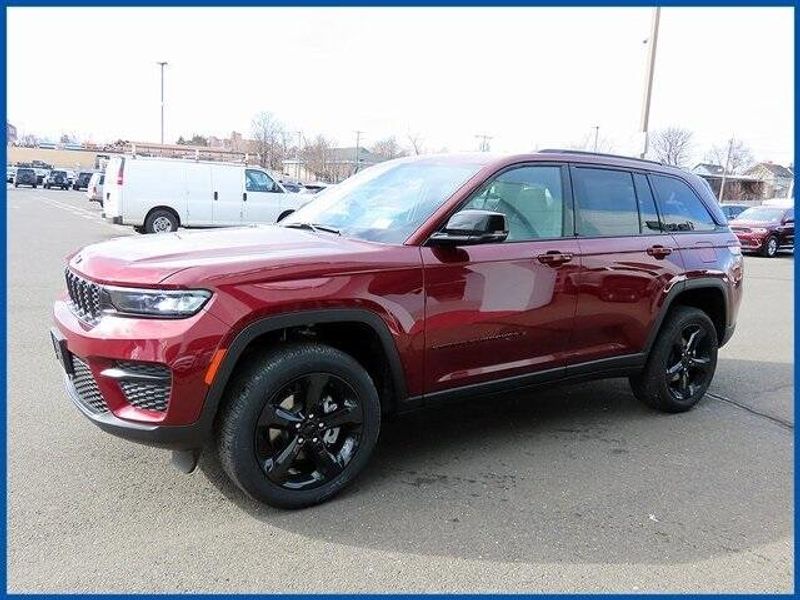 2025 Jeep Grand Cherokee Altitude XImage 1