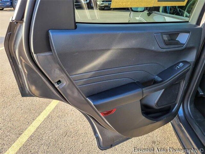 2022 Ford Escape SE photo 21