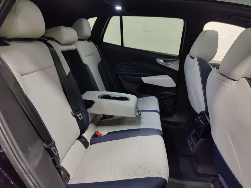 2023 Volkswagen ID.4 Pro S AWD 82kW w/Glass RoofImage 18