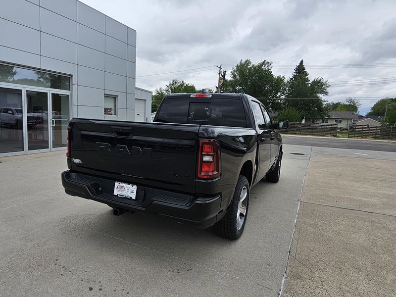 2025 RAM 1500 TradesmanImage 9