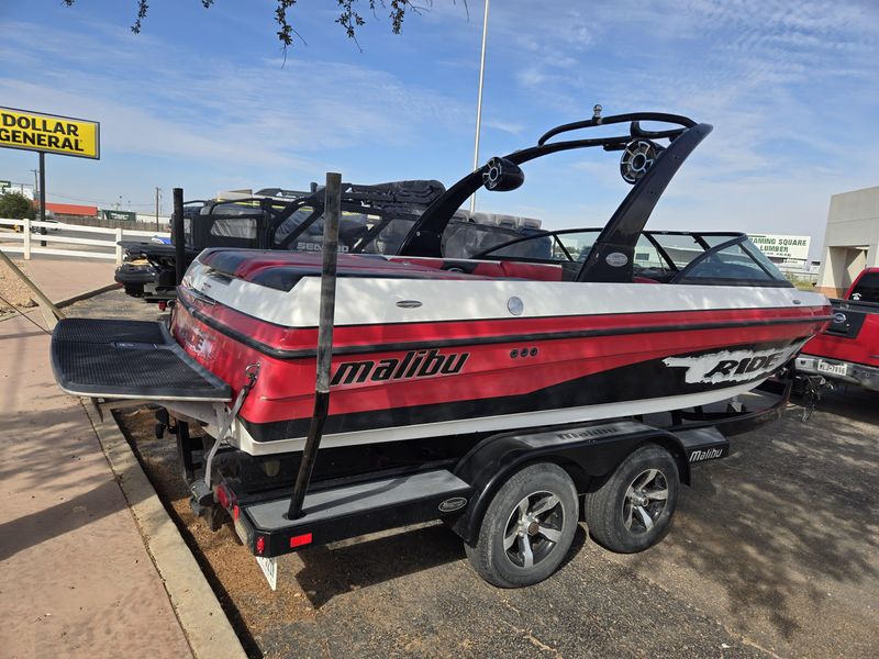 USED 2007 MALIBU 21 V RIDE Image 4