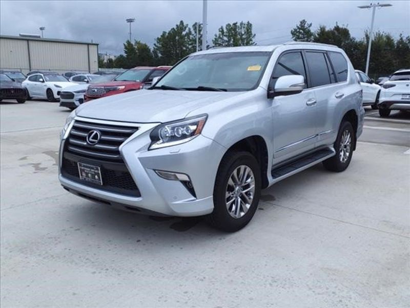 2019 Lexus GX 460Image 11