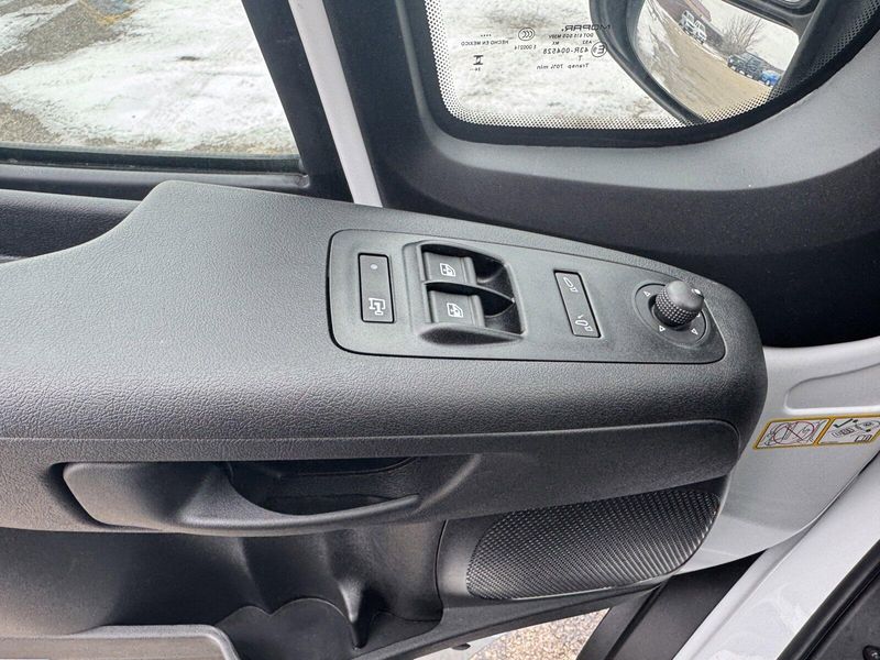 2025 RAM ProMaster Cargo Van TradesmanImage 15