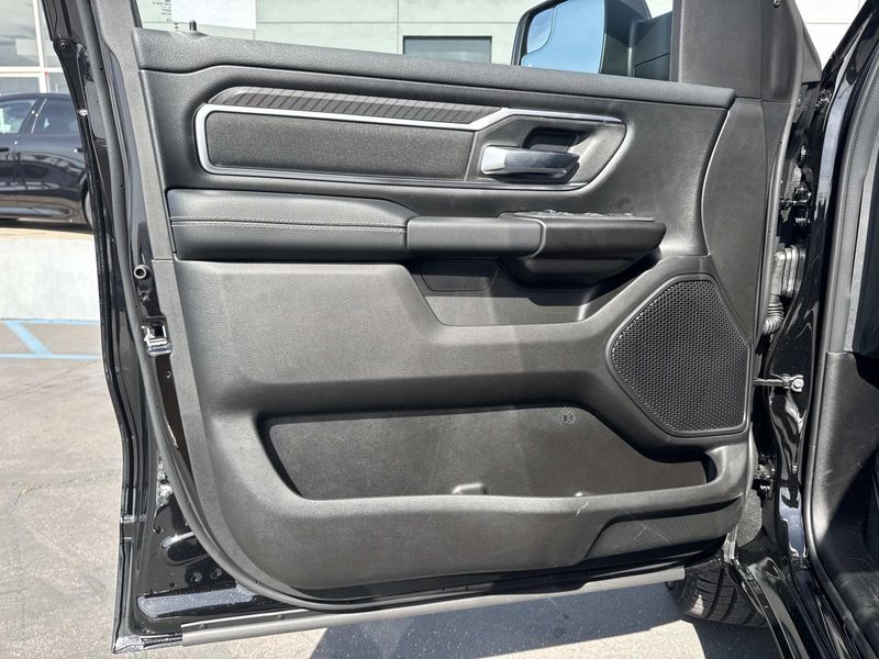 New 2026 RAM 1500 Big Horn Crew Cab 4x2 5'7' Box