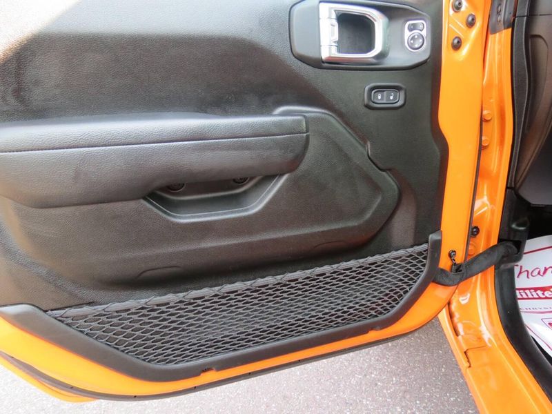Used 2025 Jeep Wrangler Sport S 4x4 2dr SUVImage 14