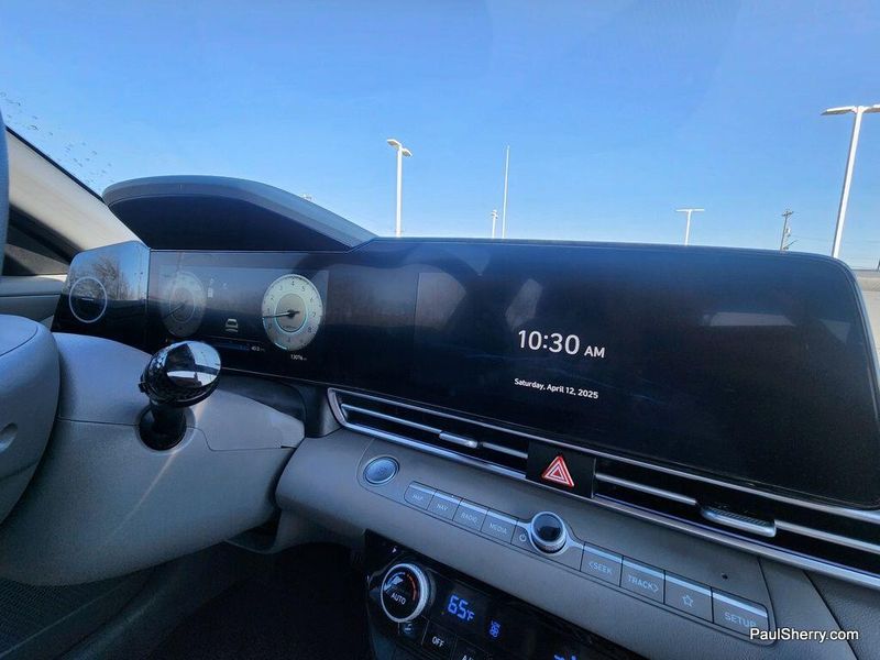 2024 Hyundai Elantra SELImage 40