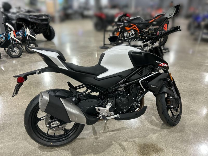 New 2025 CFMOTO 450NK Image 11
