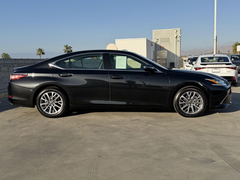 Used 2024 Lexus ES 350Image 11