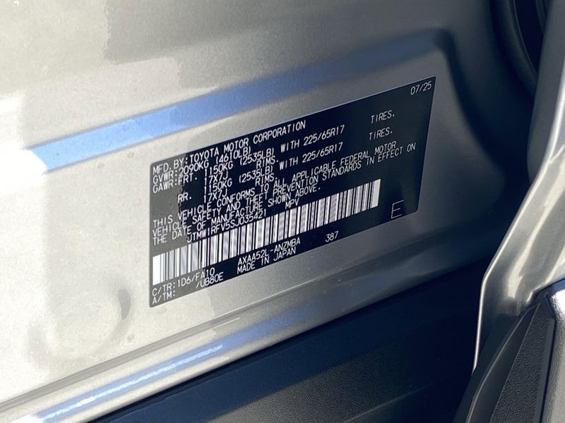 New 2025 Toyota RAV4 XLEImage 19