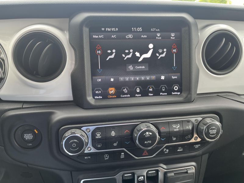 2021 Jeep Wrangler Unlimited Image 17