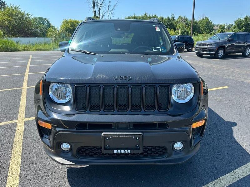 2022 Jeep Renegade Altitude photo 3