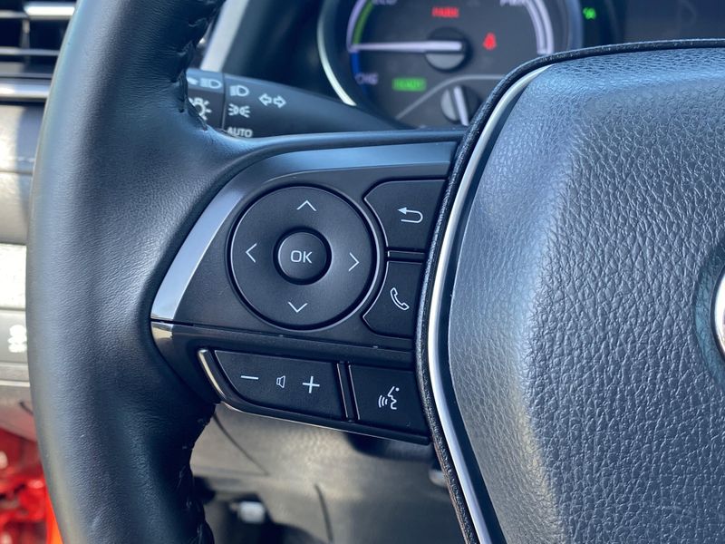 2020 Toyota Camry SEImage 26
