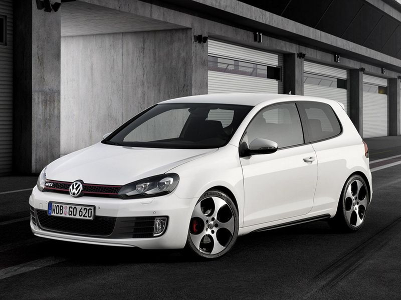 Used 2013 Volkswagen GTI BaseImage 1