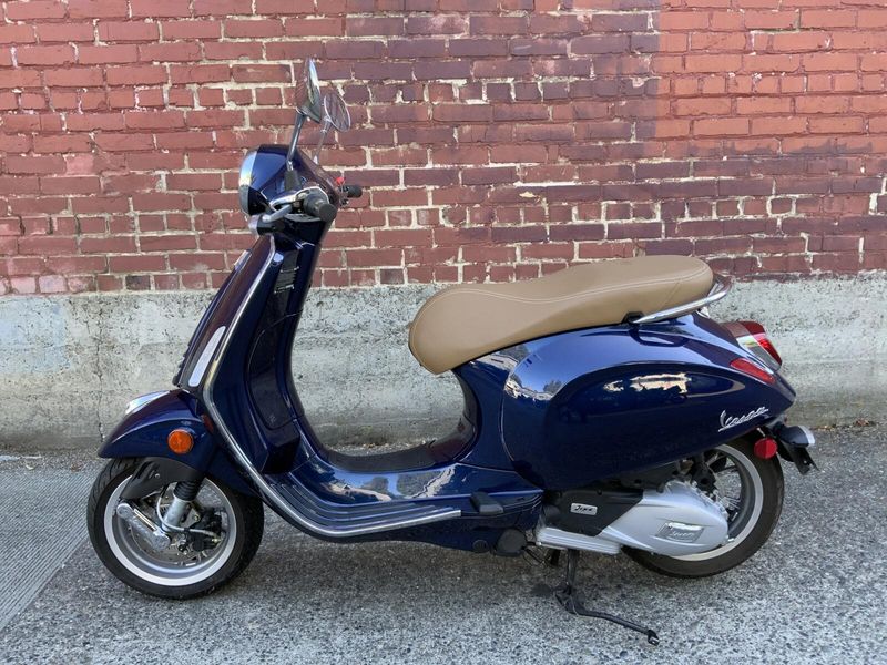 Used 2021 Vespa PRIMAVERA 150 