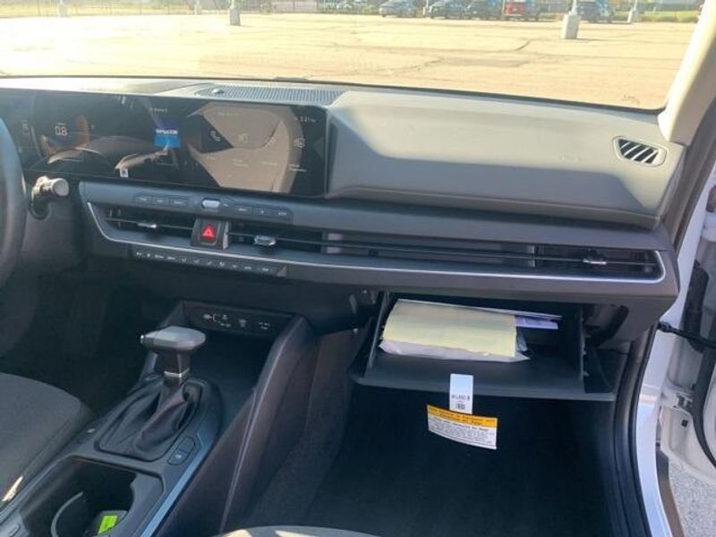 Used 2025 Kia K4 LXImage 18