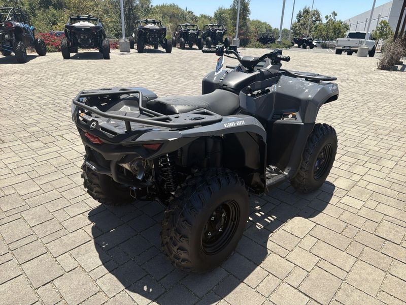 New 2026 Can-Am OUTLANDER 500 Image 17