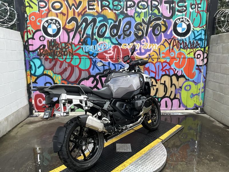 2025 BMW R 1300 GS Adventure Image 2