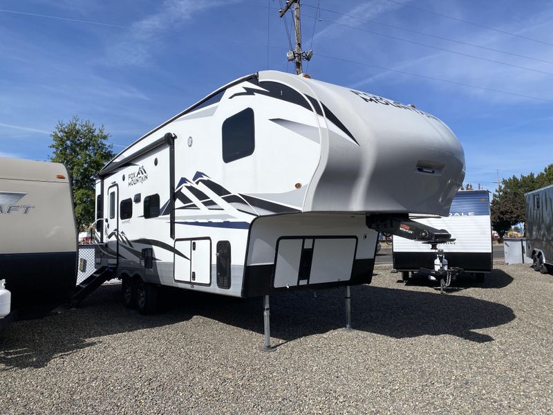 Used 2023 FOX MOUNTAIN 265RDS Image 1
