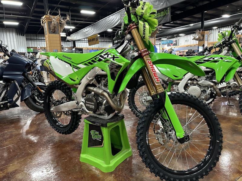 2025 Kawasaki KX450SR LIME GREEN Image 4