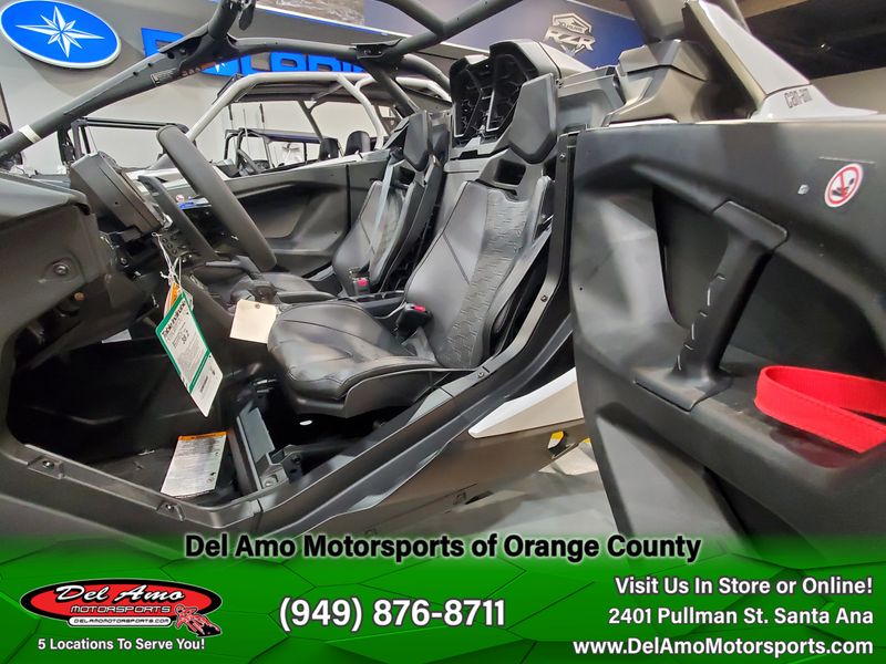 2024 Can-Am 9BRB  in a CATALYST GRAY & NEO YELLOW exterior color. Del Amo Motorsports of Orange County (949) 416-2102 delamomotorsports.com 