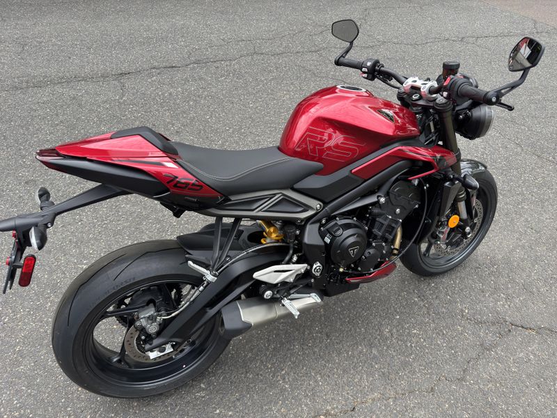 2025 Triumph Street Triple 765 RS - CARNIVAL RED 