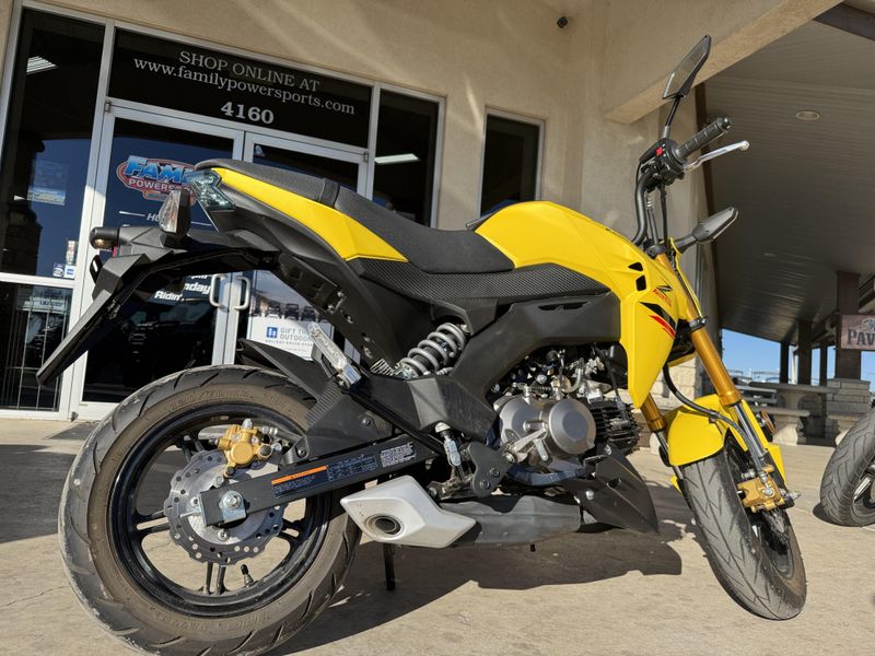 2022 Kawasaki Z125 PRO BASE YELLOWImage 10