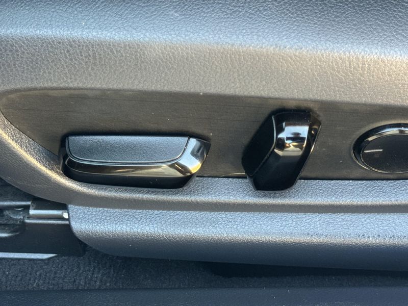 Used 2024 Lexus ES 350Image 19