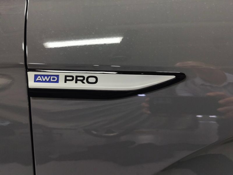 Used 2023 Volkswagen ID.4 Pro AWD 82kW Long RangeImage 4