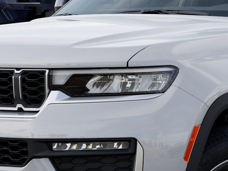 New 2026 Jeep Grand Cherokee L Limited 4x4Image 7