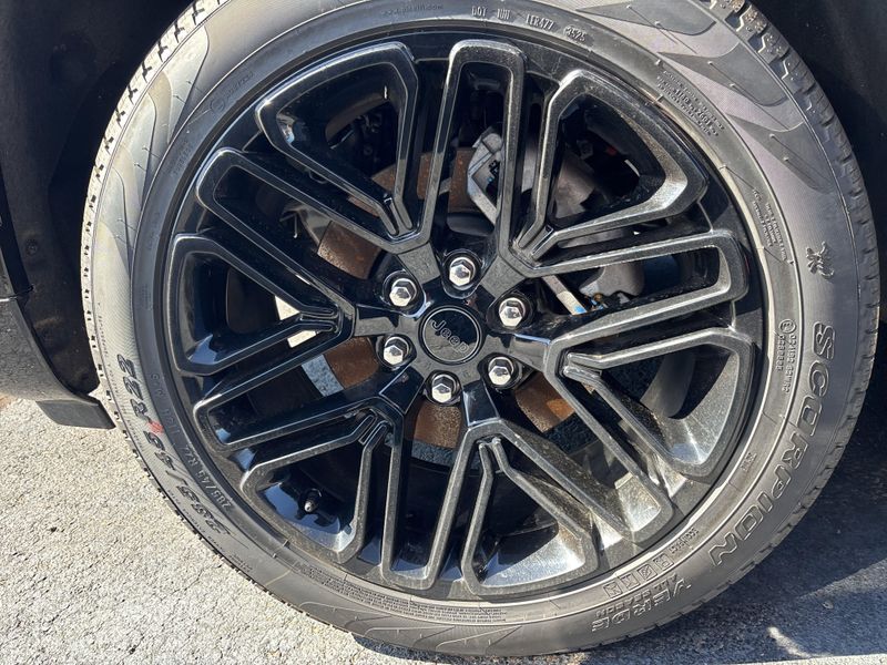 2026 Jeep Grand Wagoneer Limited Reserve 4x4Image 19