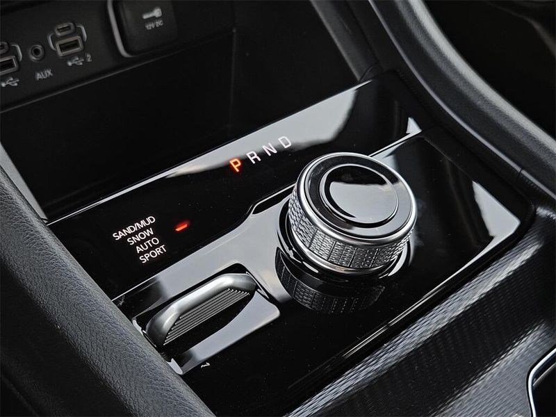 2025 Jeep Grand Cherokee L Limited 4x4Image 19