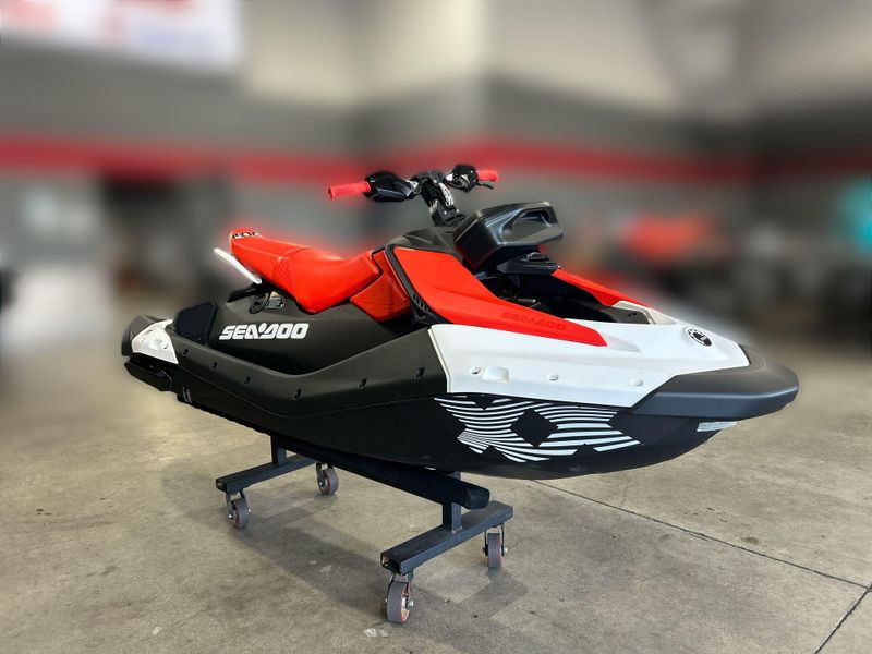 New 2026 Sea-Doo SPARK FOR 3 90 TRIXX (SOUND SYSTEM) Image 10