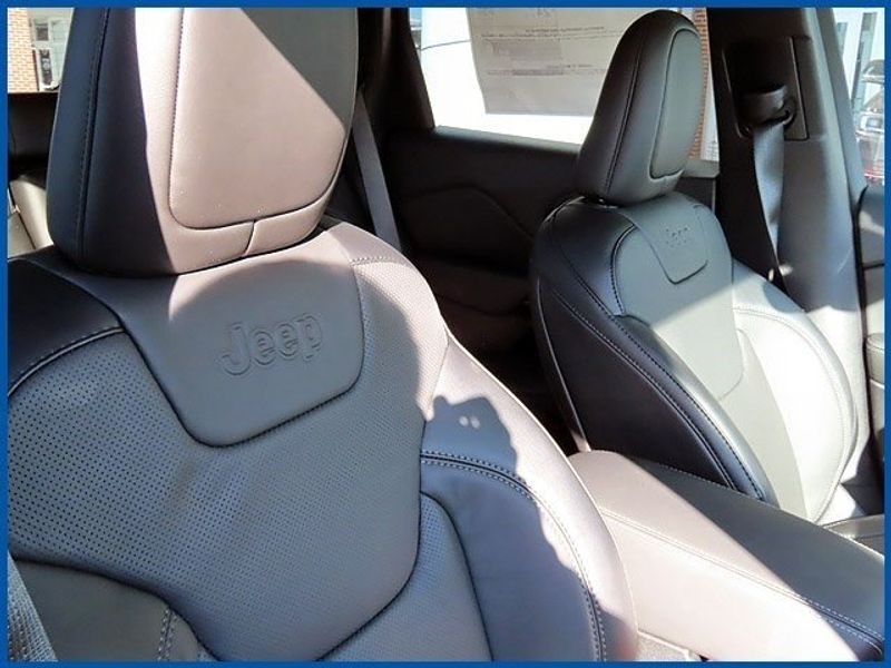 2023 Jeep Cherokee AltitudeImage 10