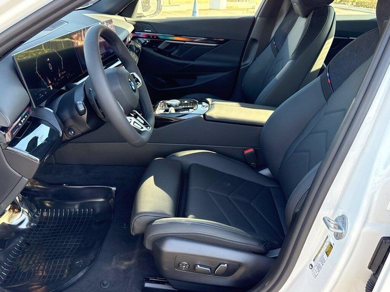 New 2027 BMW 5 Series 530iImage 17