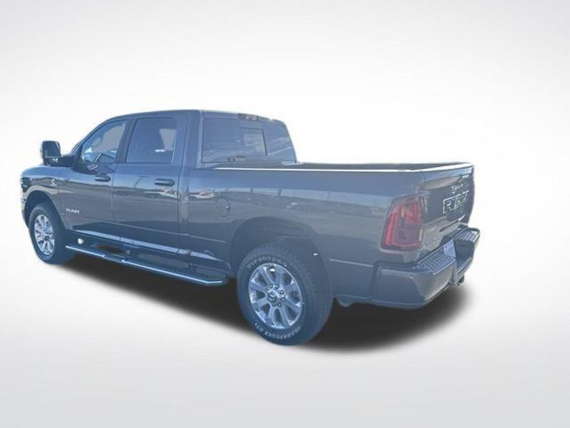 2026 RAM 2500 Laramie Crew Cab 4x2 6'4' Box